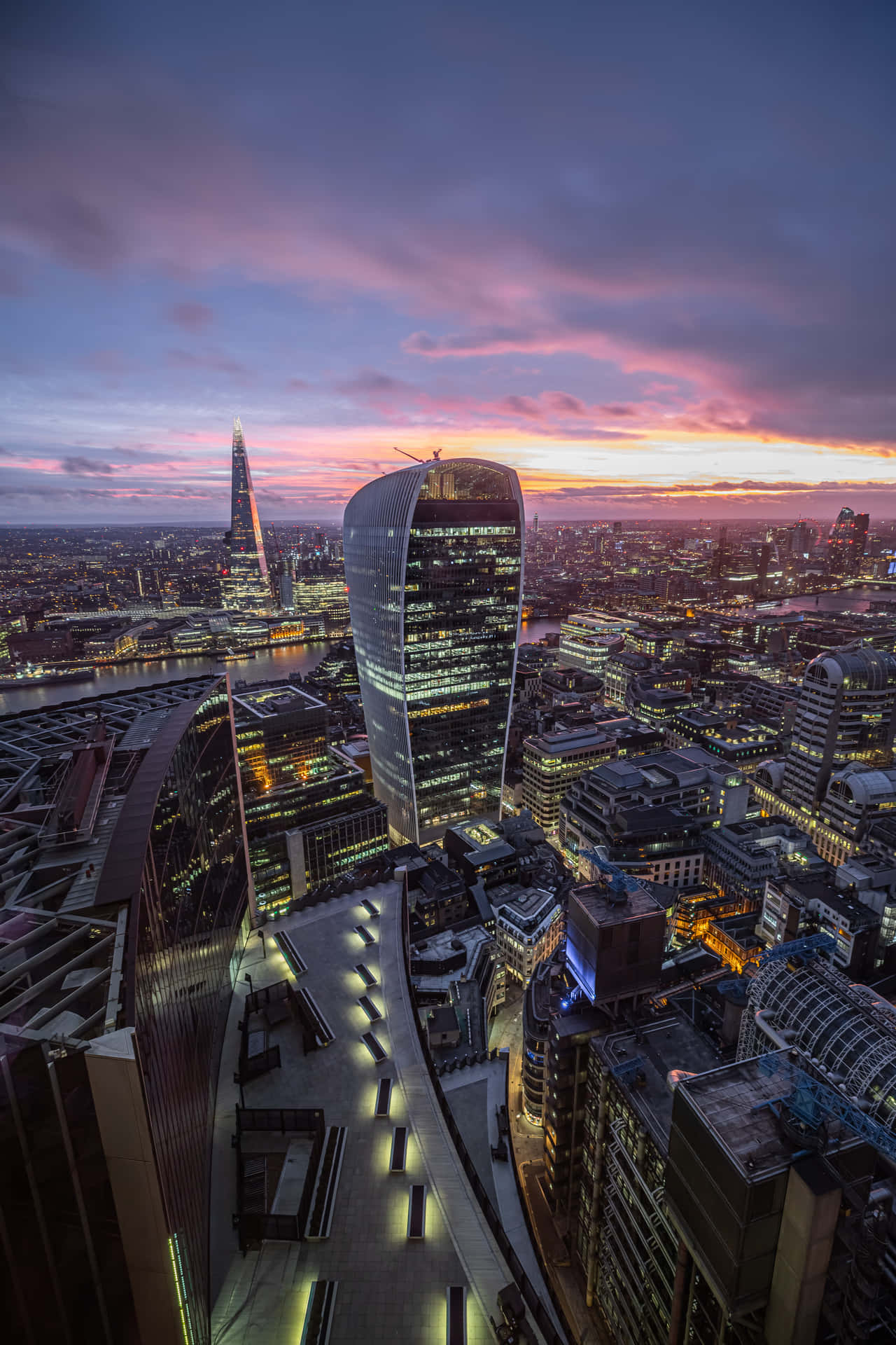 Explore The Beauty Of London With Your Iphone Background