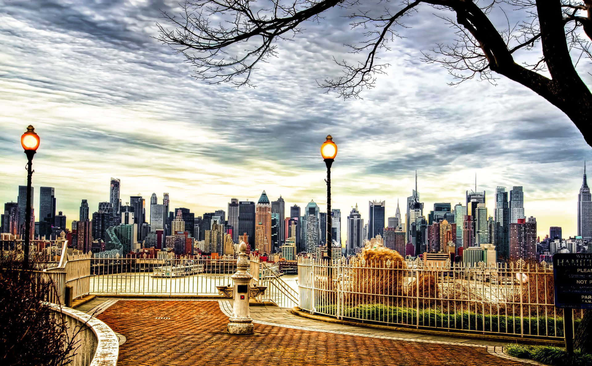 Explore The Beauty Of New York City In 4k Ultra Hd Resolution Background