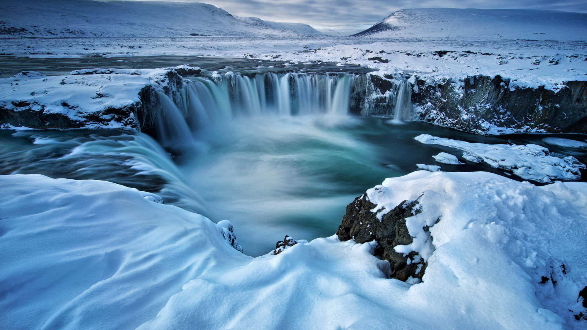 Explore The Beauty Of The Untouched Icelandic Landscape