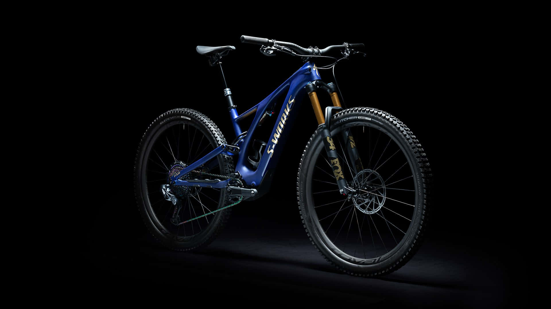 Explore The Great Outdoors With Specialized Mountain Bikes Background