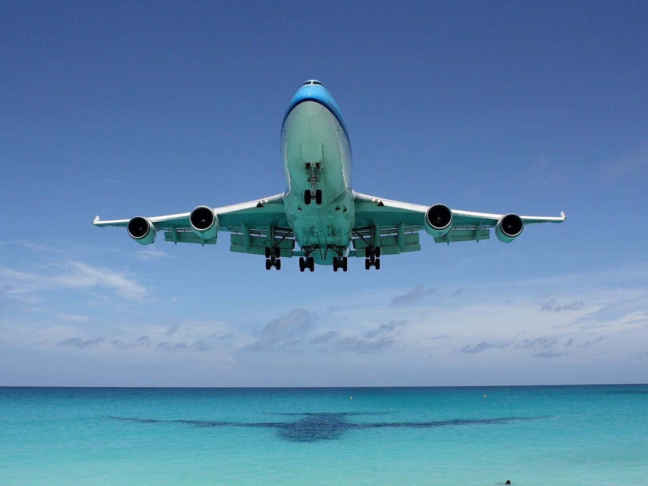 Exploring The World From A 747 Airplane Background