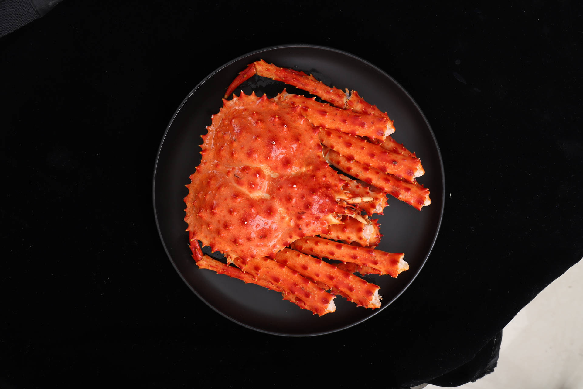 Exquisite King Crab Served On A Nordic Plate Background