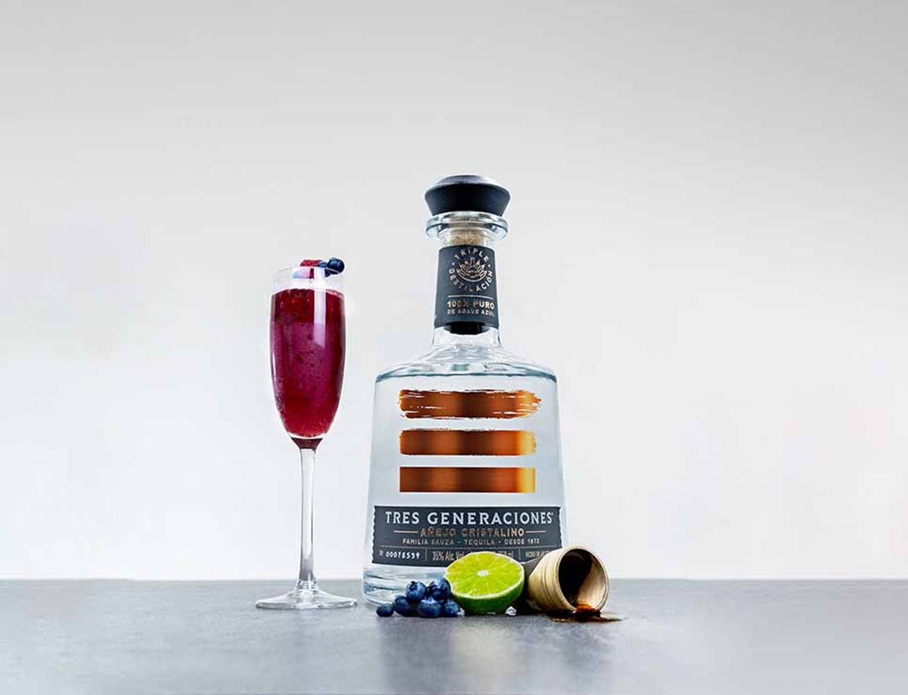 Exquisite Kir Royale Cocktail Made With Tres Generaciones Background