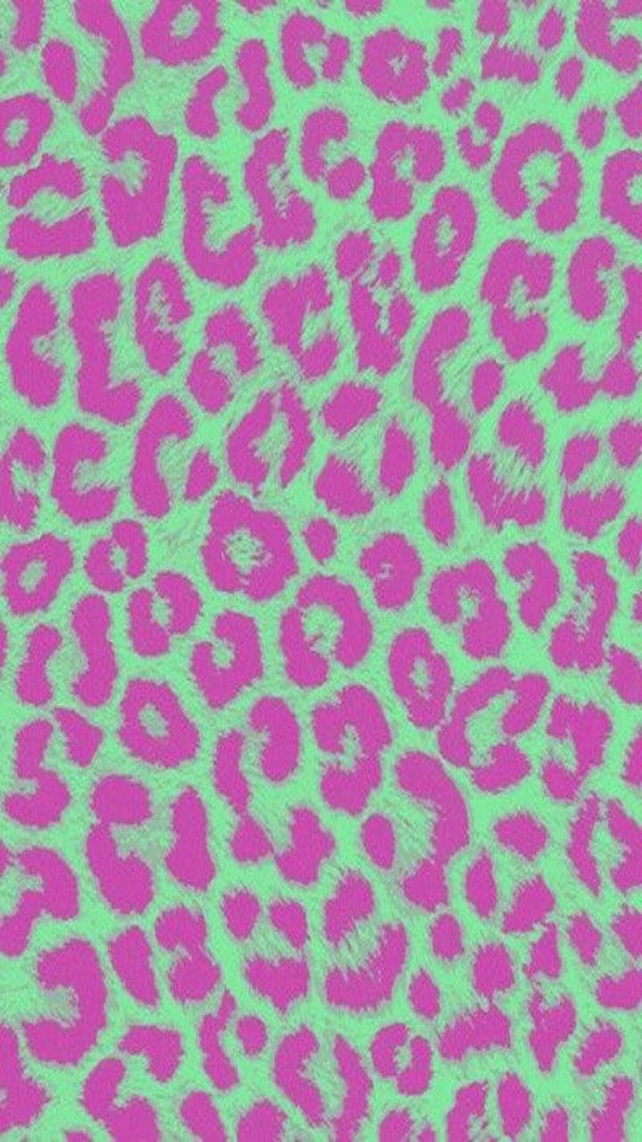 Extravagant Pink And Green Cheetah Print Wallpaper Background