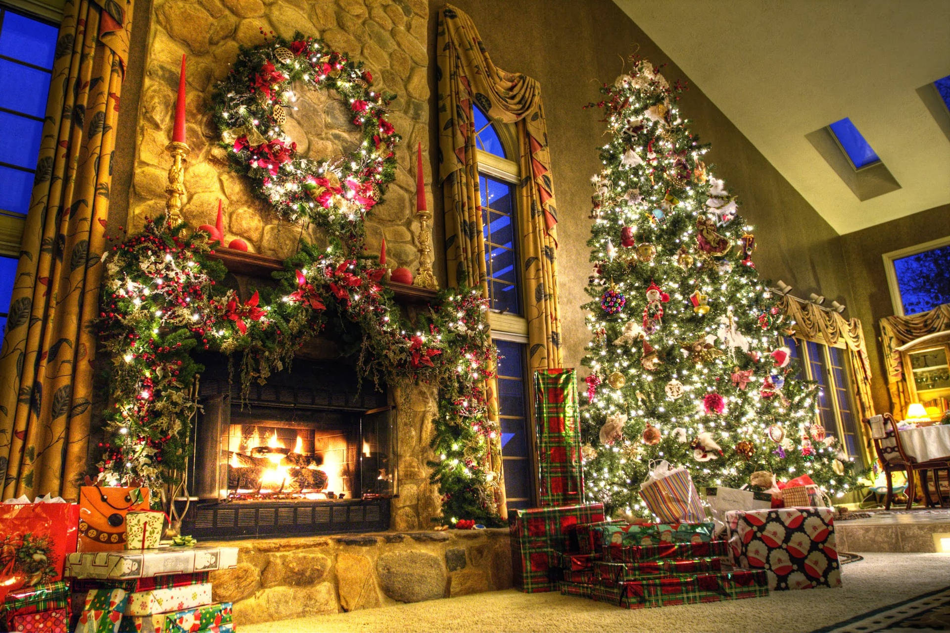 Extravagantly Beautiful Christmas Mansion