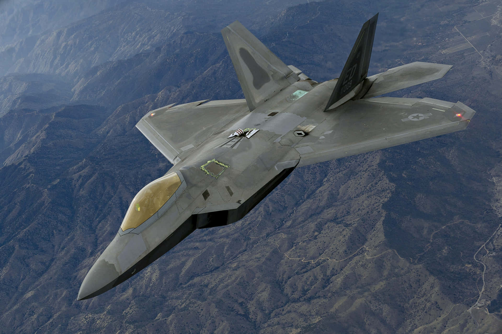 F-22 Raptor Jet - An Elite 5th Generation Fighter Jet Background