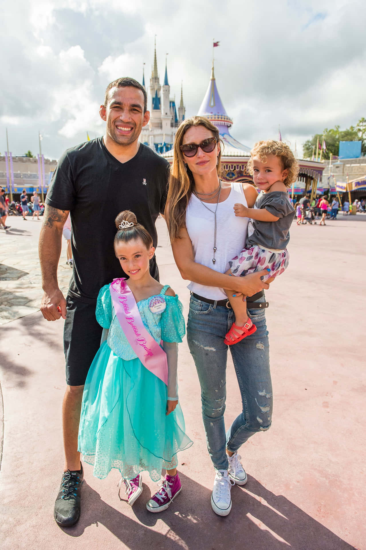 Fabricio Werdum And Family In Disneyland