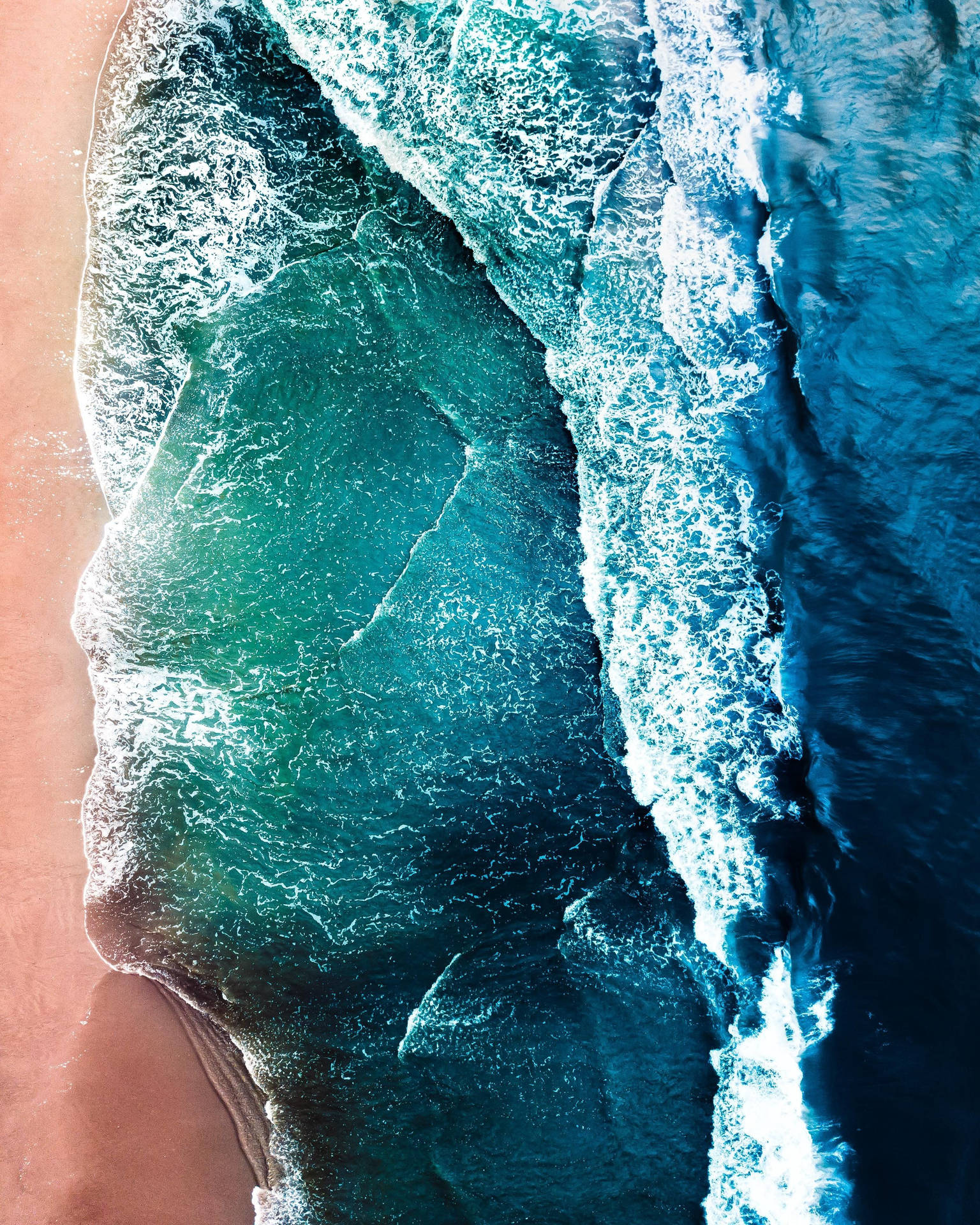 Face-like Ocean Waves Profile Background