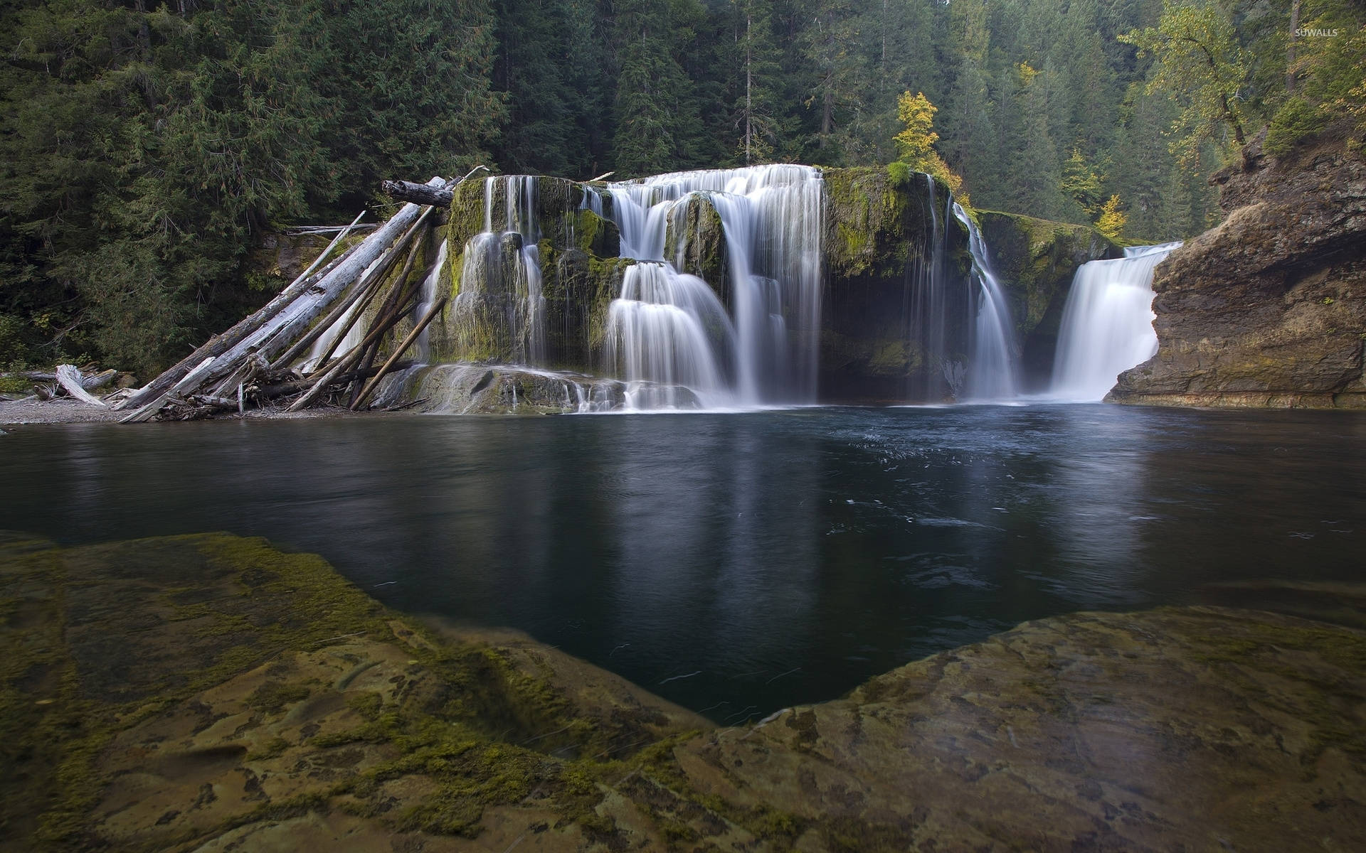 Falling Water Of Lower Lewis River Falls