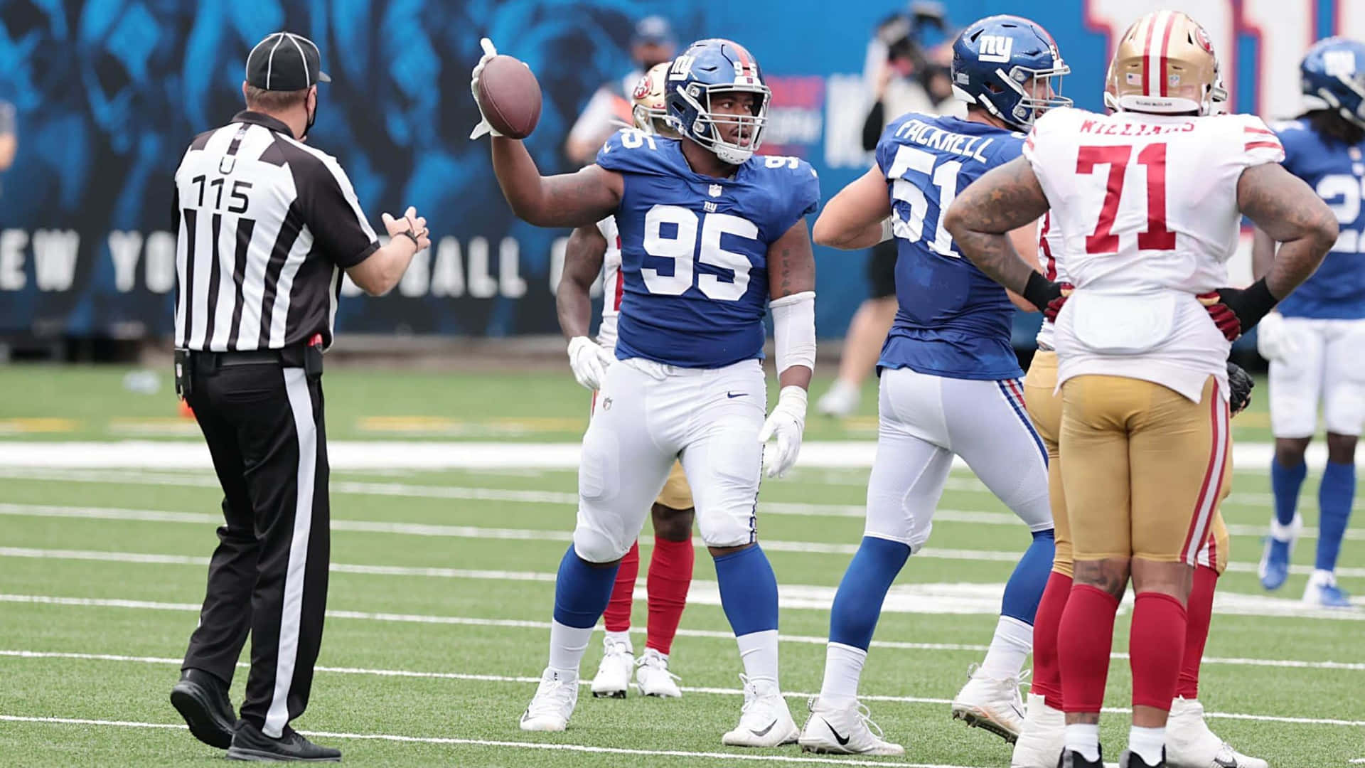Famous American Football Player Bj Hill Wide Shot Background