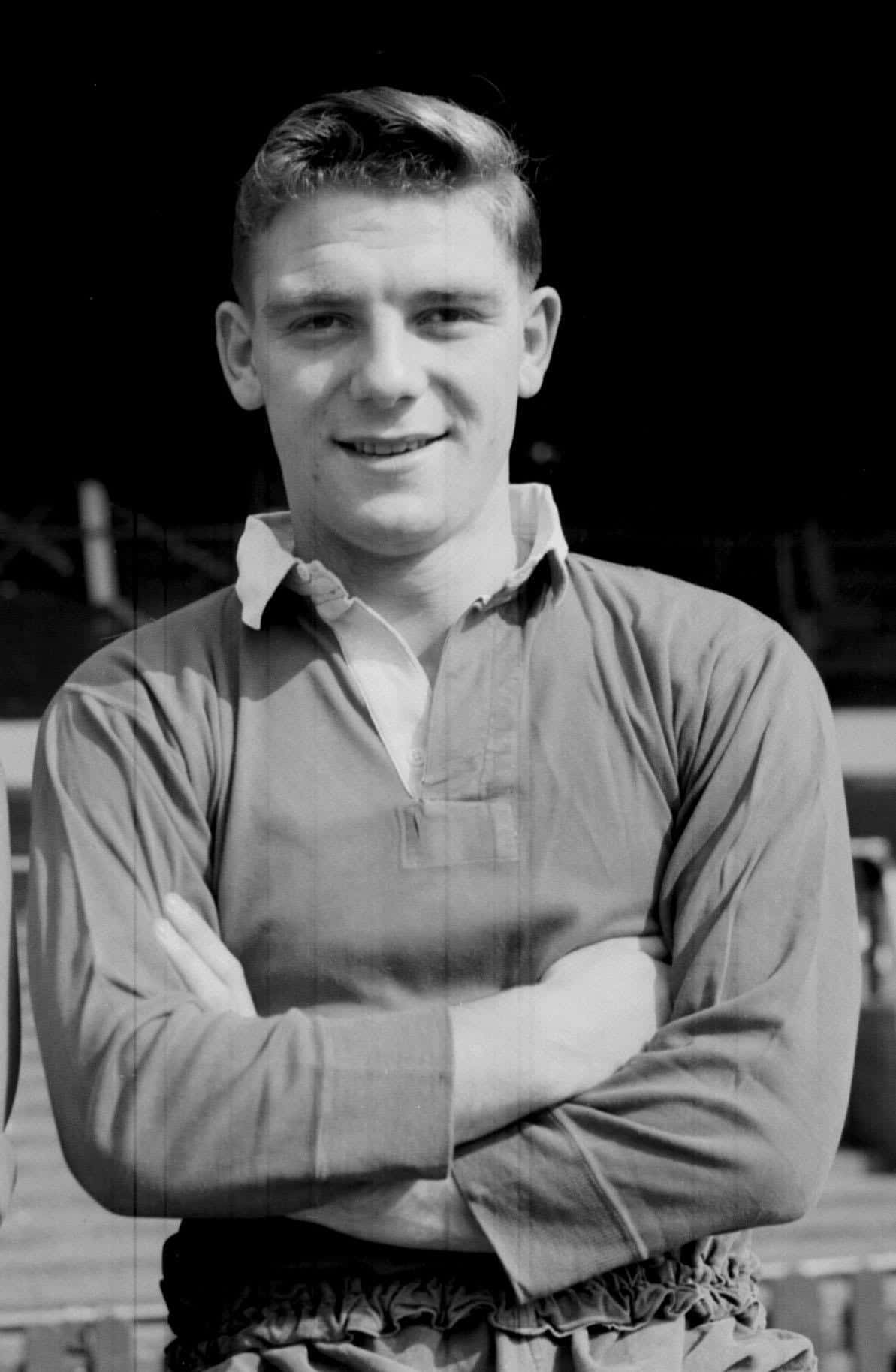 Famous Former English Footballer Duncan Edwards Background