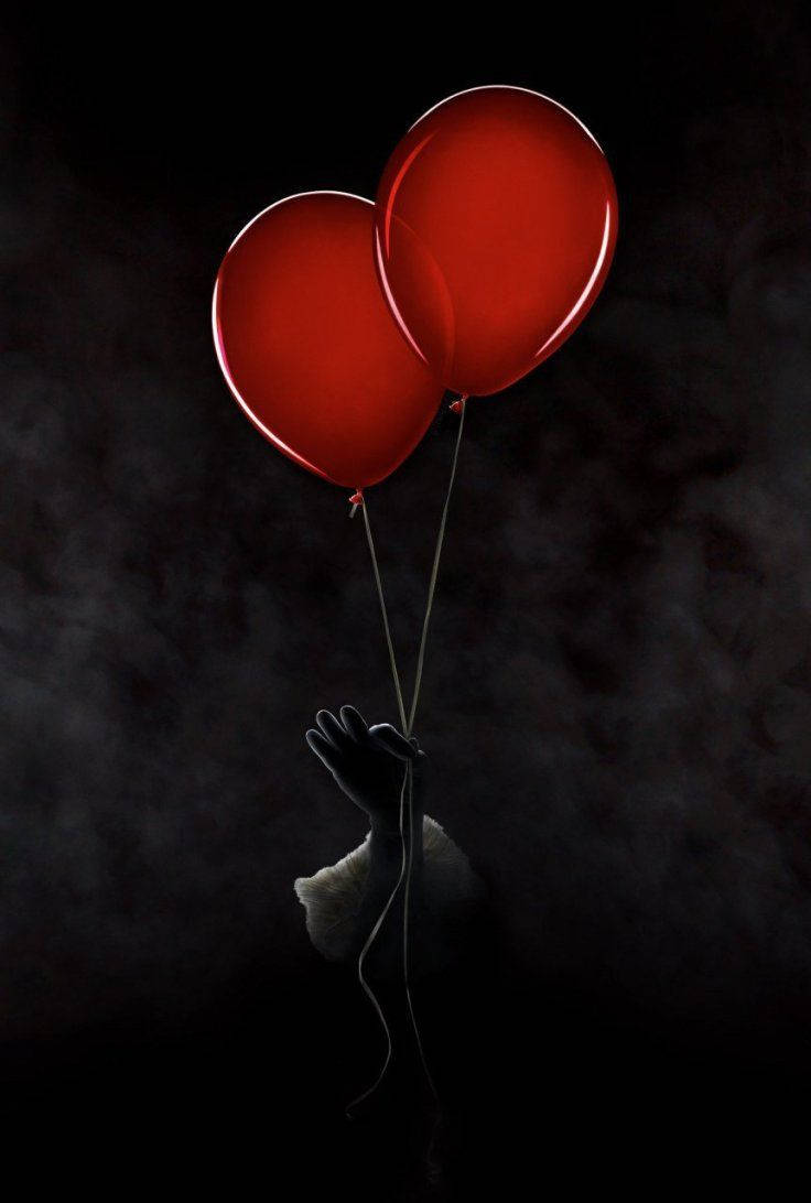 Fan Art Pennywise Two Red Balloons Background