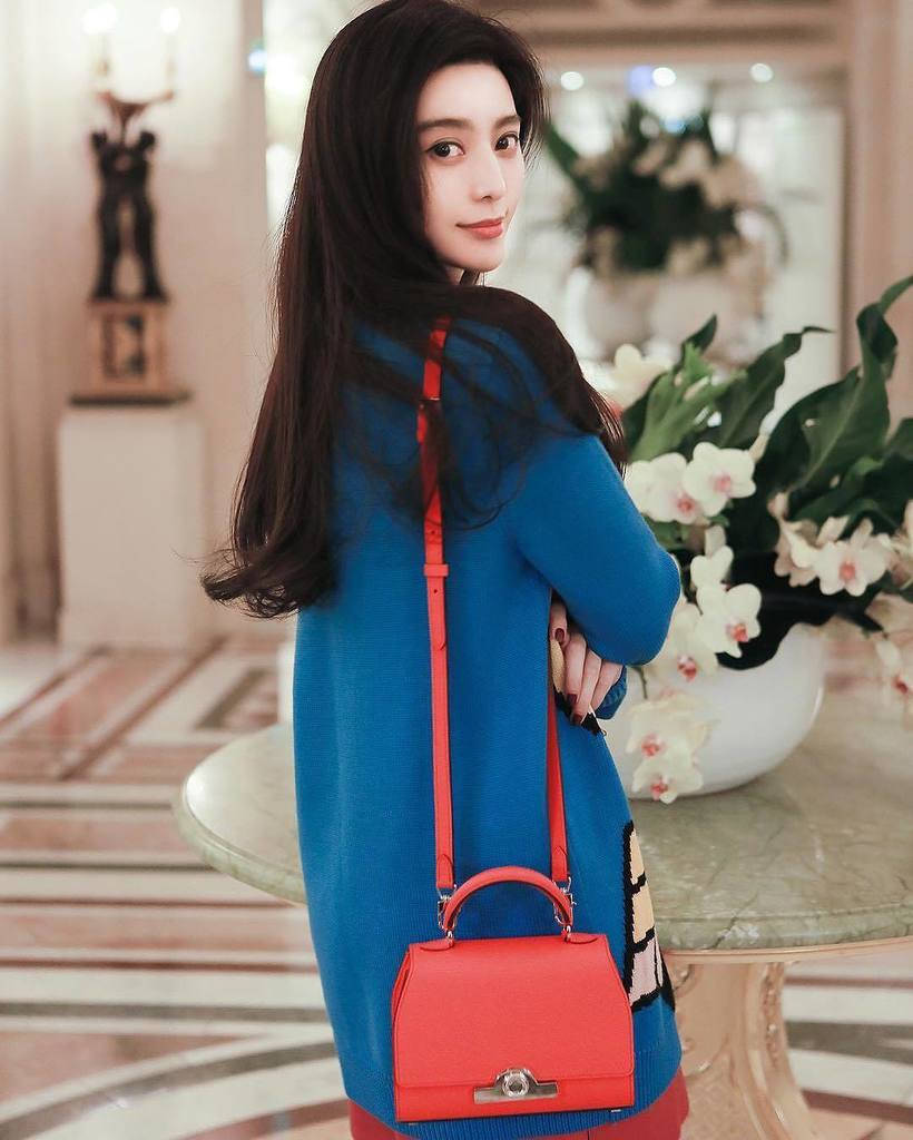 Fan Bingbing Red Moynat Bag Background