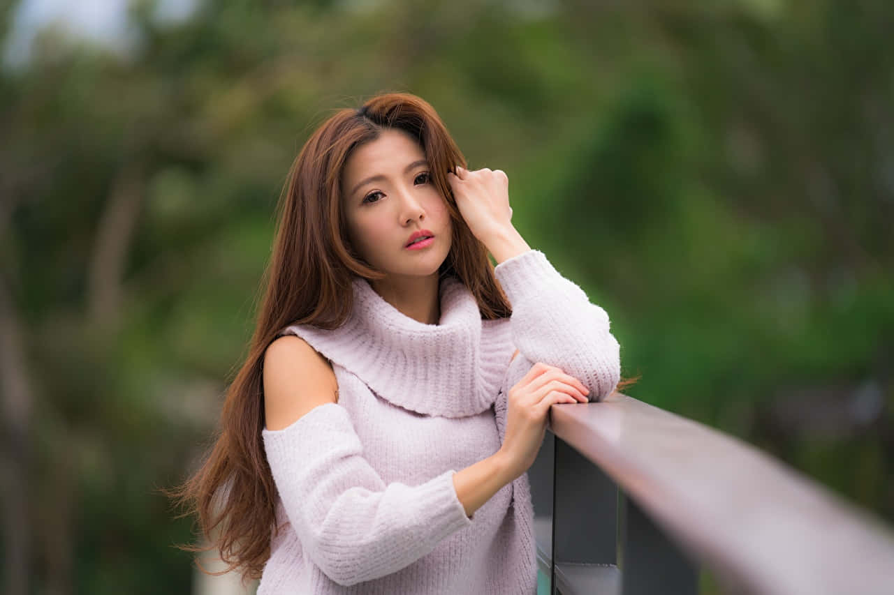 Fashionable Off-shoulder Lilac Knit Sweater