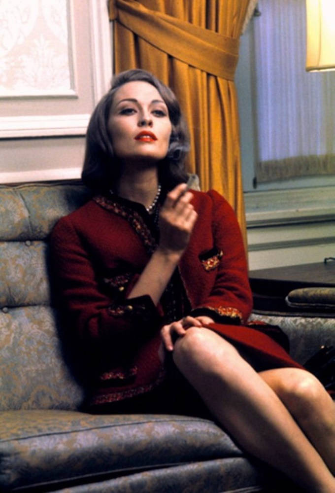 Faye Dunaway In The Role Of Lou Andreas-sand From The 1970 Movie. Background