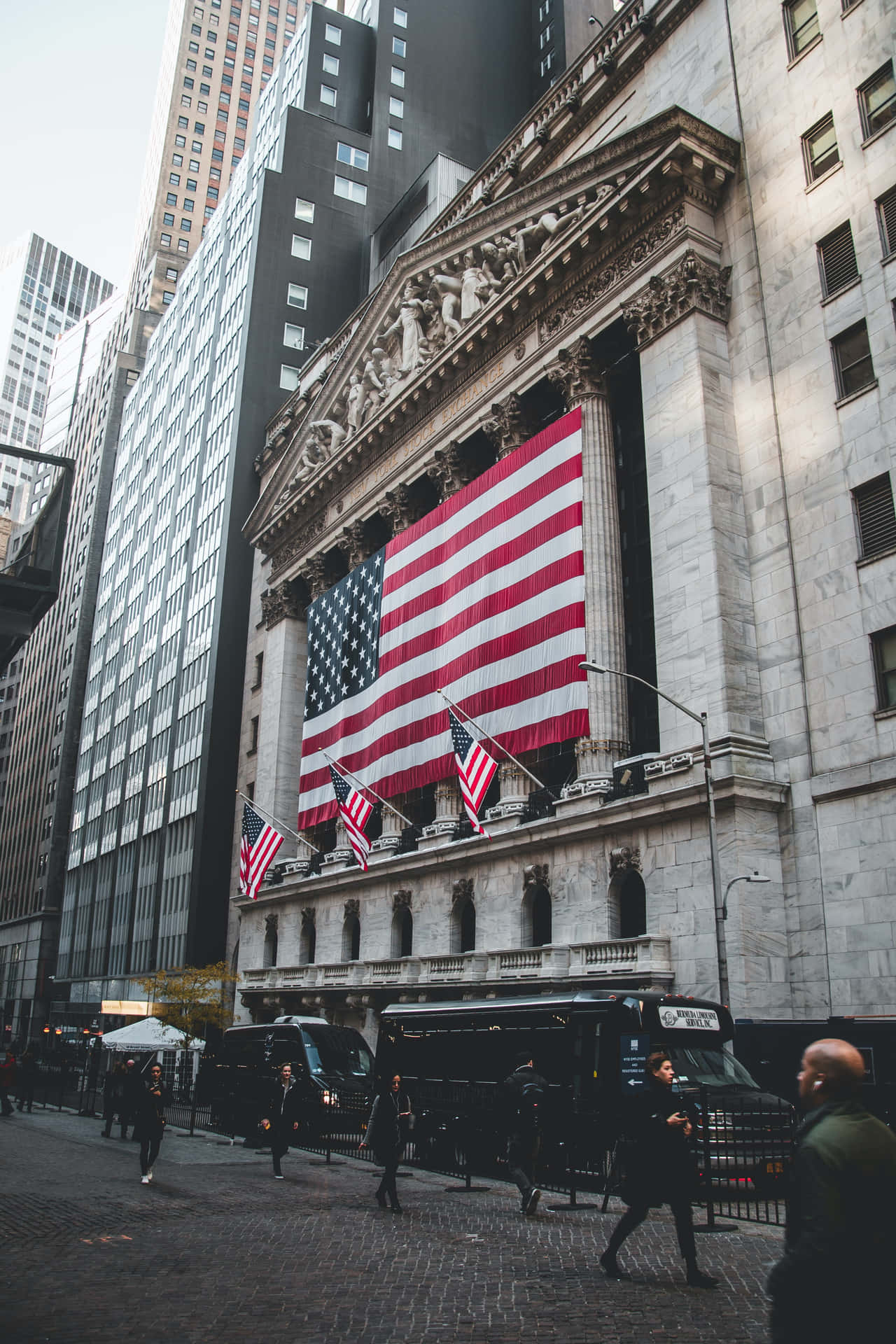 Federal Reserve With Us Flag Background
