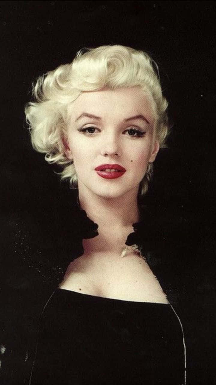 Feel Confident With Marilyn Monroe As Your Phone Wallpaper