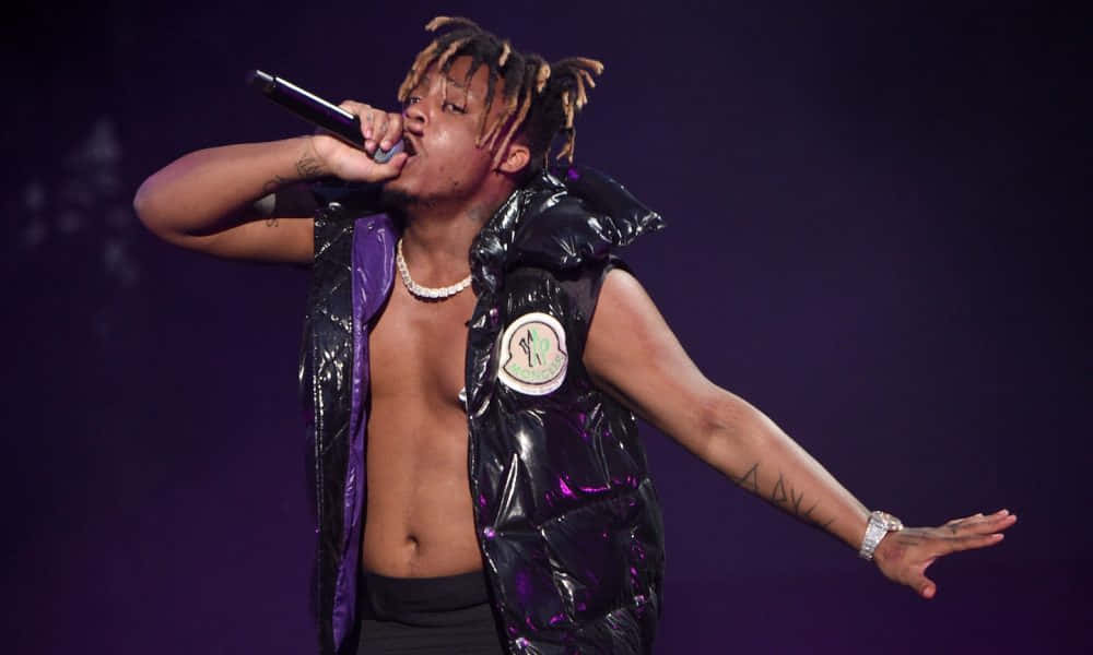 Feel The Energy Of The Crowd At Juice Wrld's Concert! Background