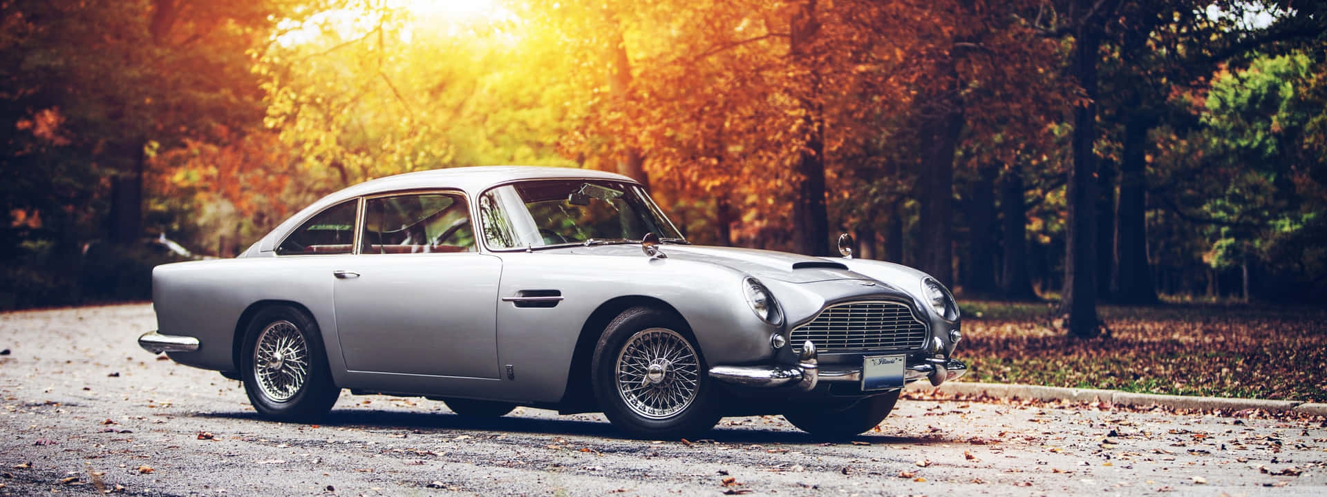 Feel The Vintage Vibes Of Fall With A Scenic Countryside Drive. Background