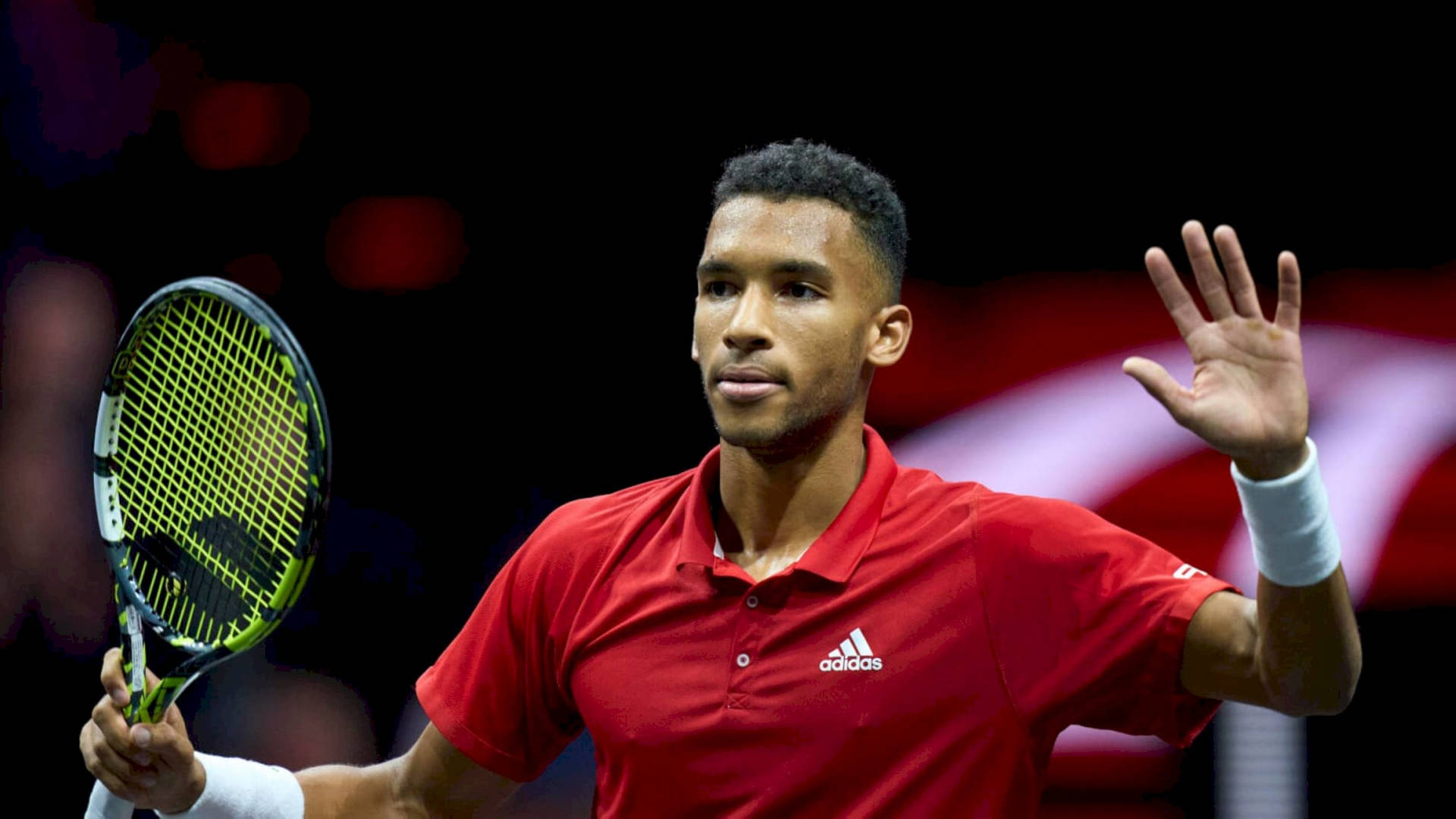 Felix Auger Aliassime Hand Up