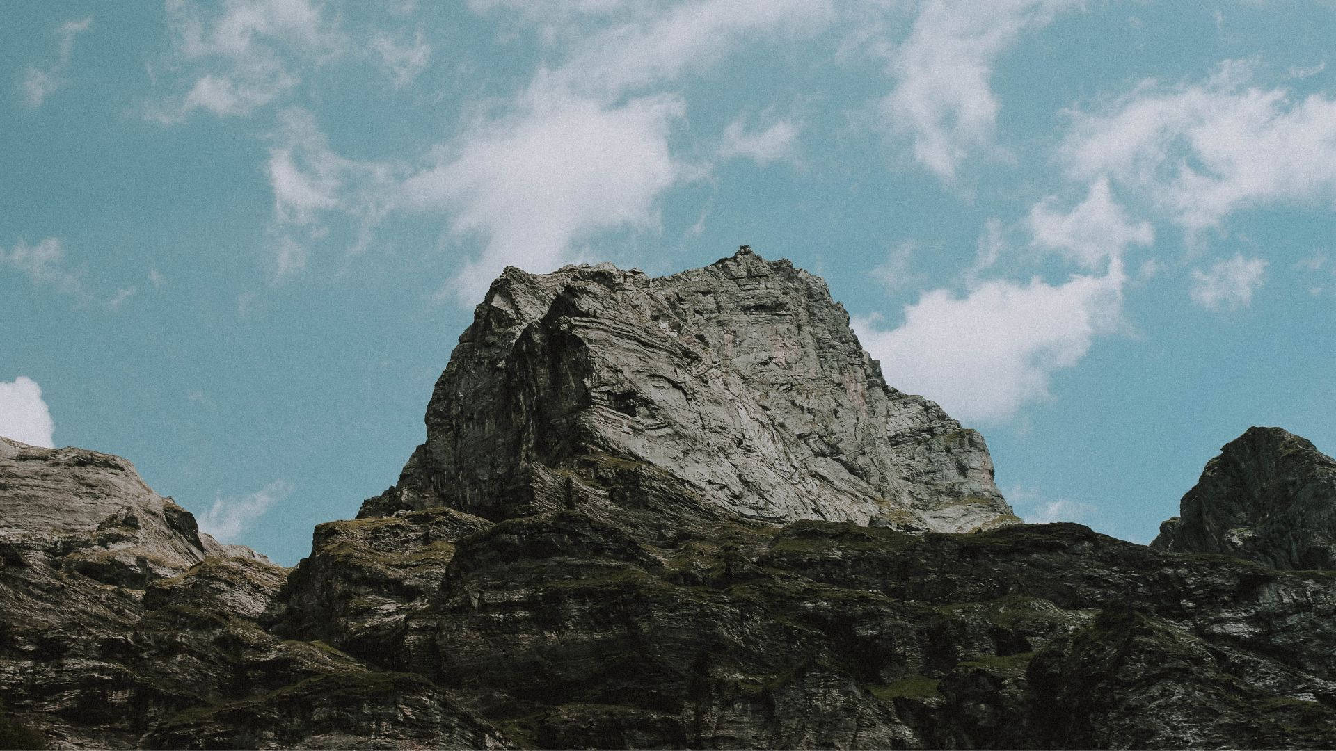 Felskinn Mountain Slope Background