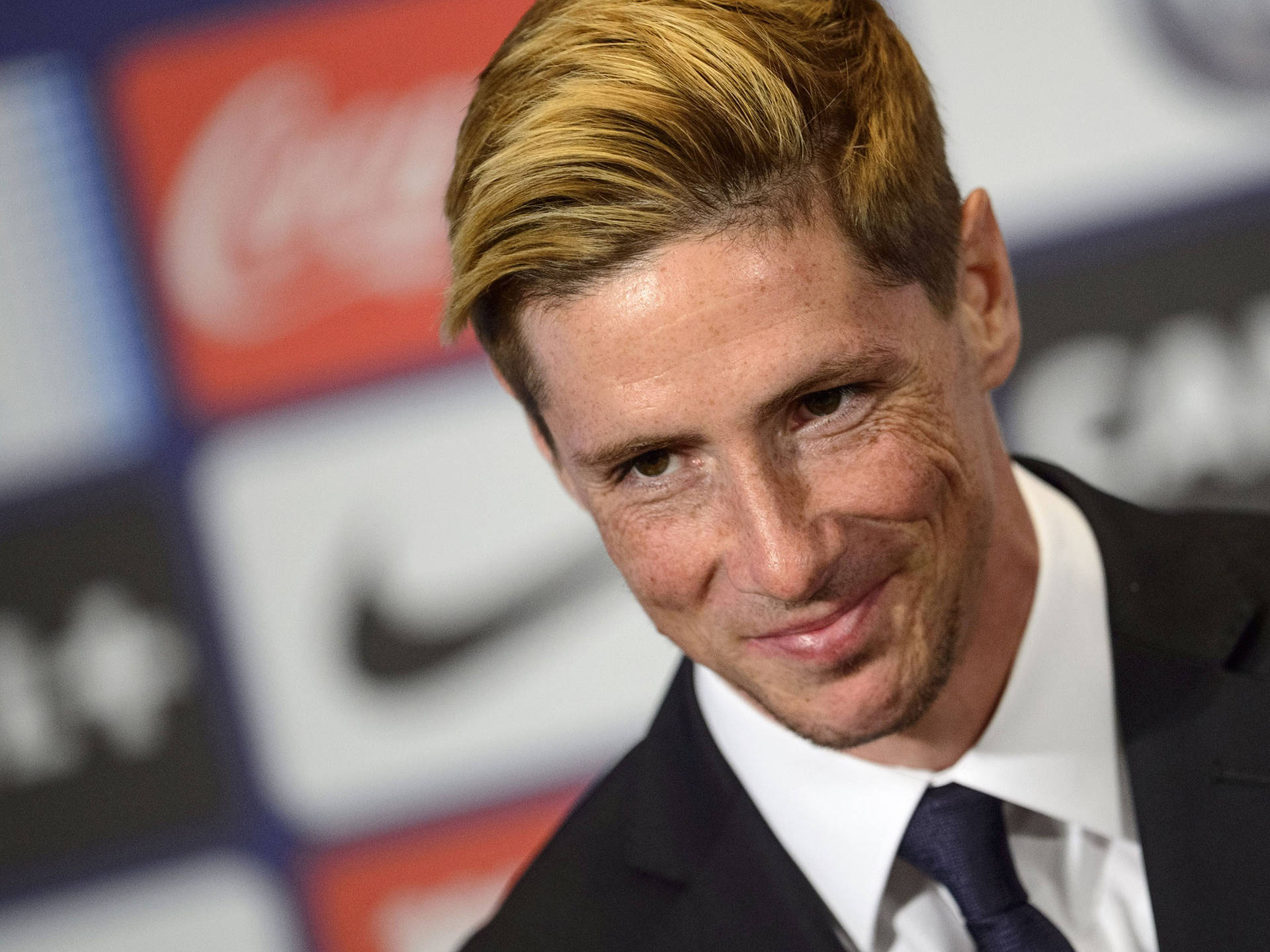 Fernando Torres In Tuxedo Suit Background