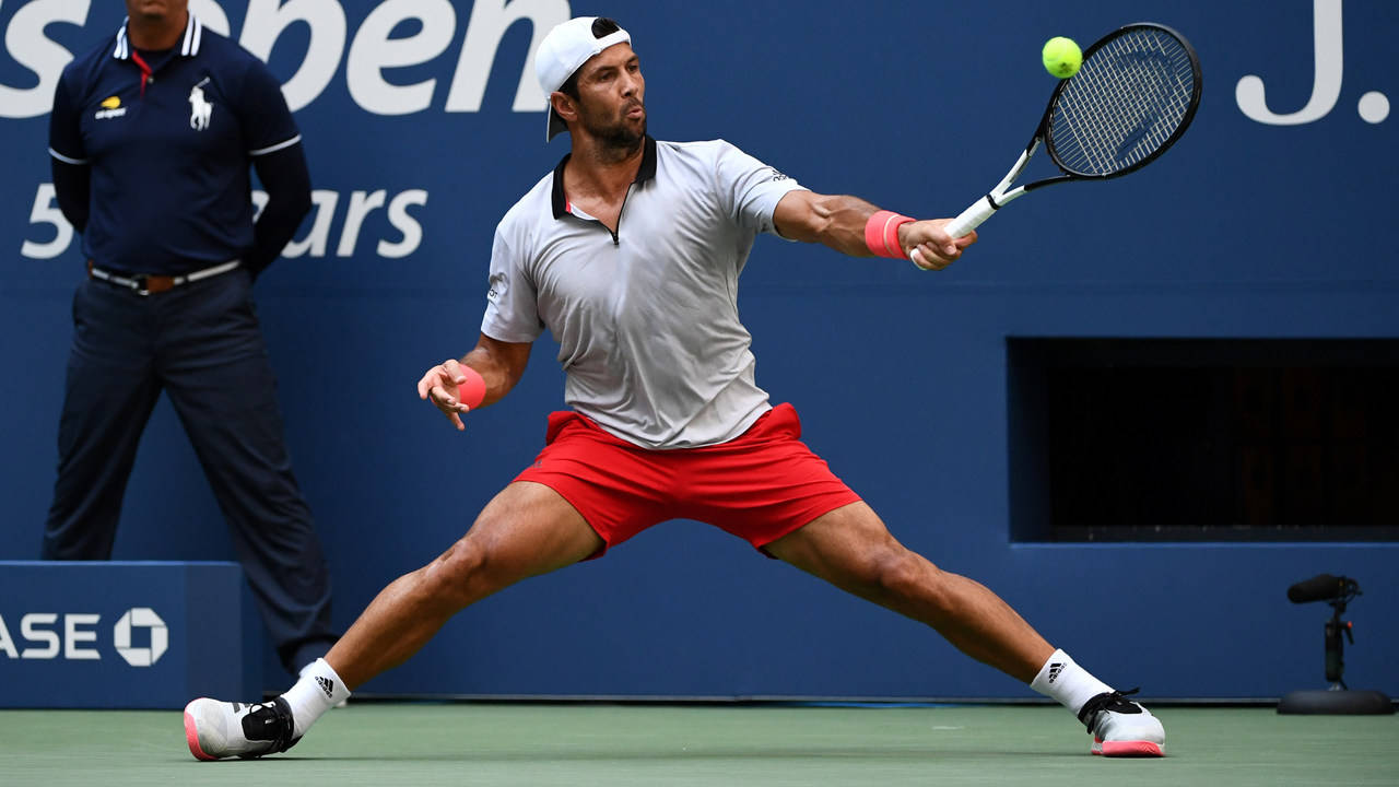 Fernando Verdasco Legs Wide Apart