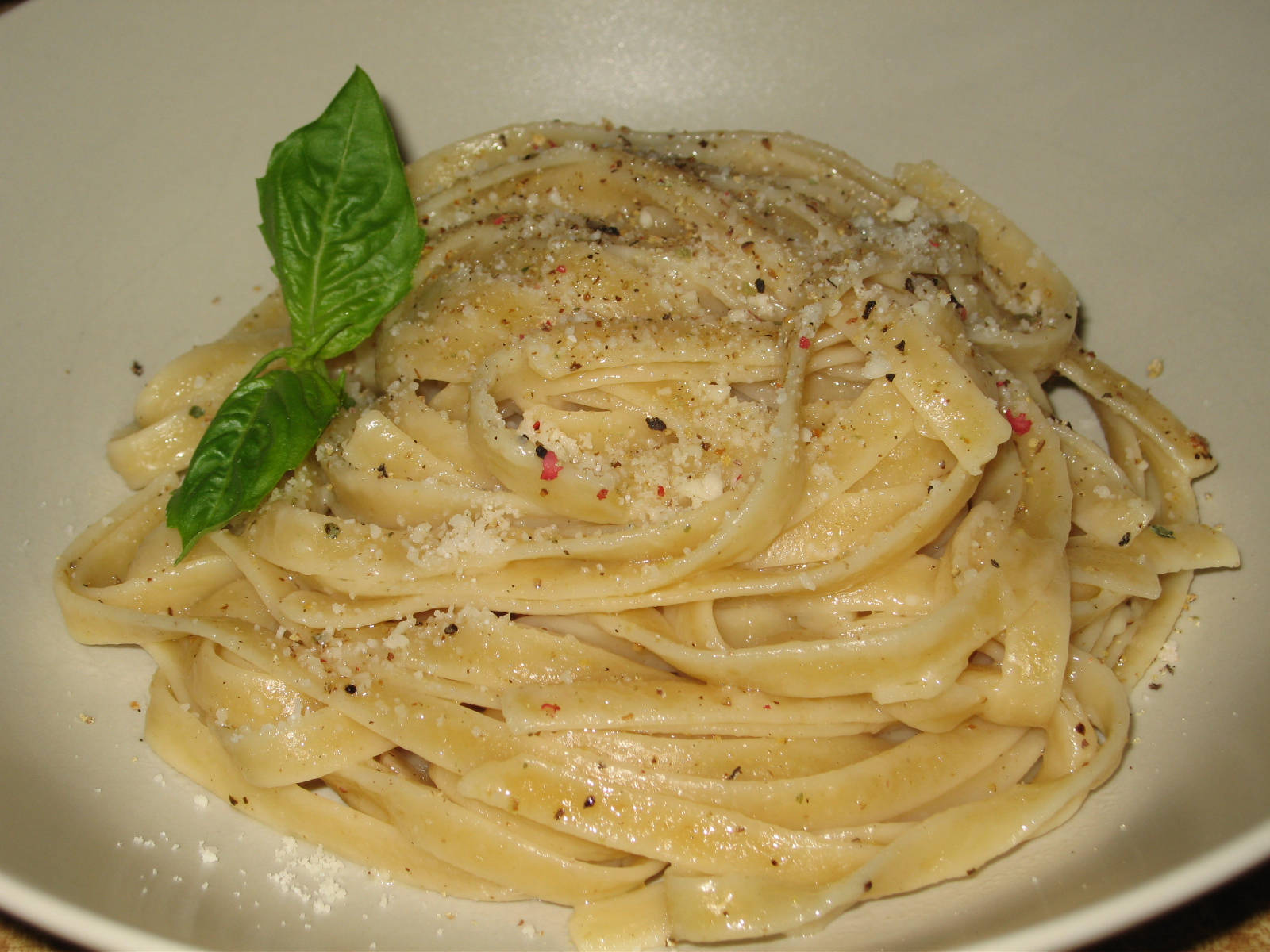 Fettuccine Cacio E Pepe Background