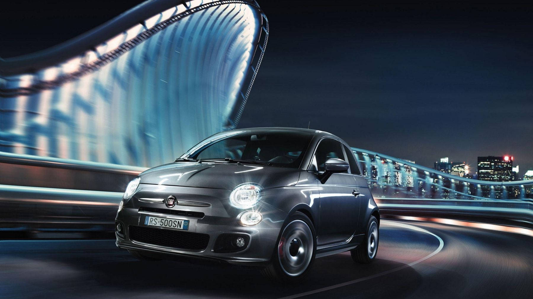 Fiat 500 Driving City Background