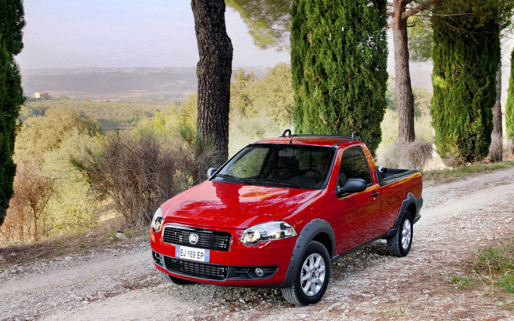 Fiat Strada Trekking Background