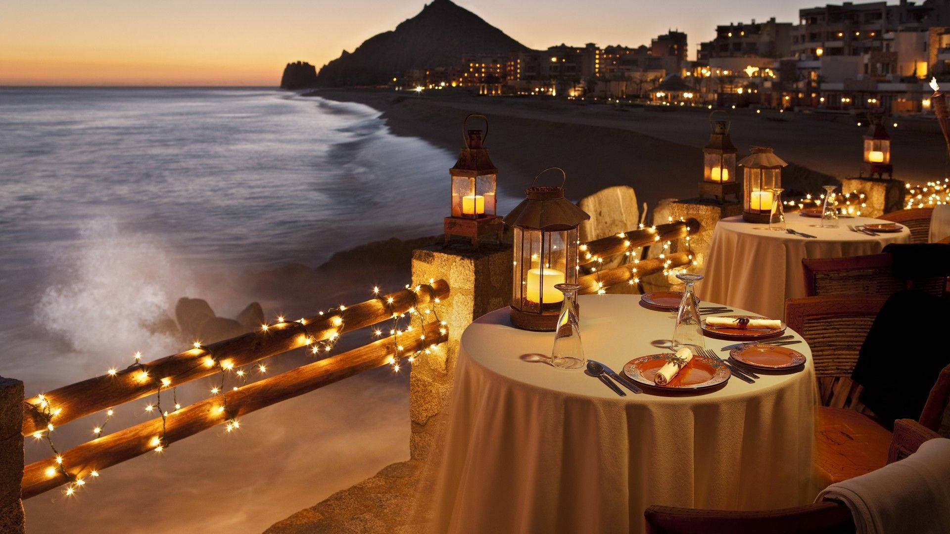 Fine Dinning At El Farallon, Cabo San Lucas, Mexico Background