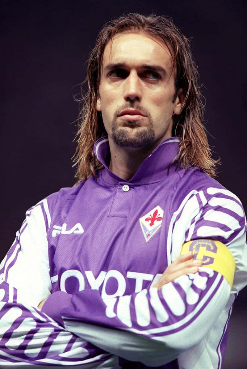 Fiorentina Footballer Gabriel Batistuta Crossed Arm Background