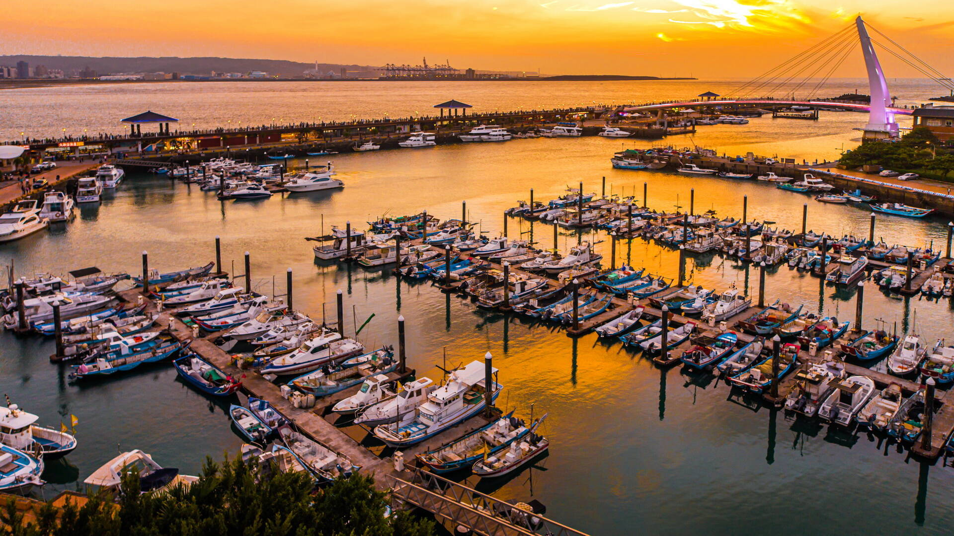 Fishermans Wharf Orange Sunset Background