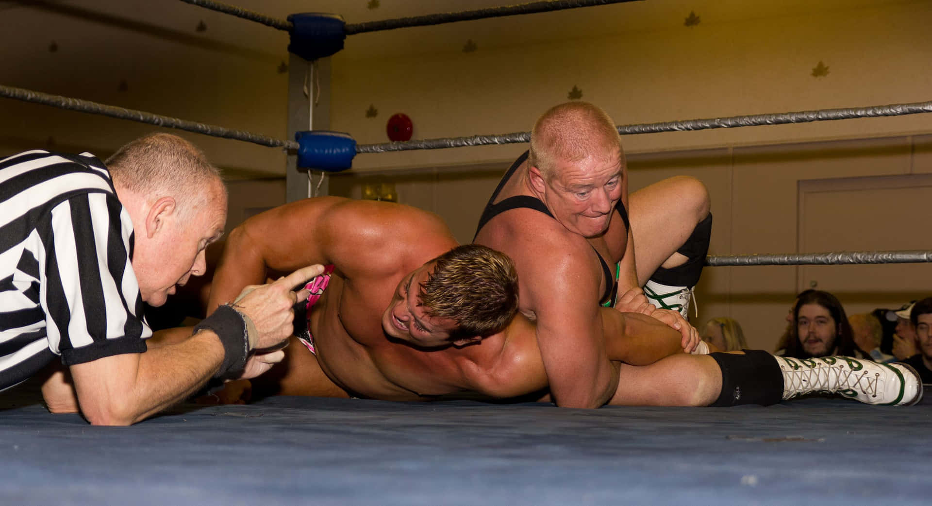 Fit Finlay Against Harry Smith Fujiwara Armbar Background