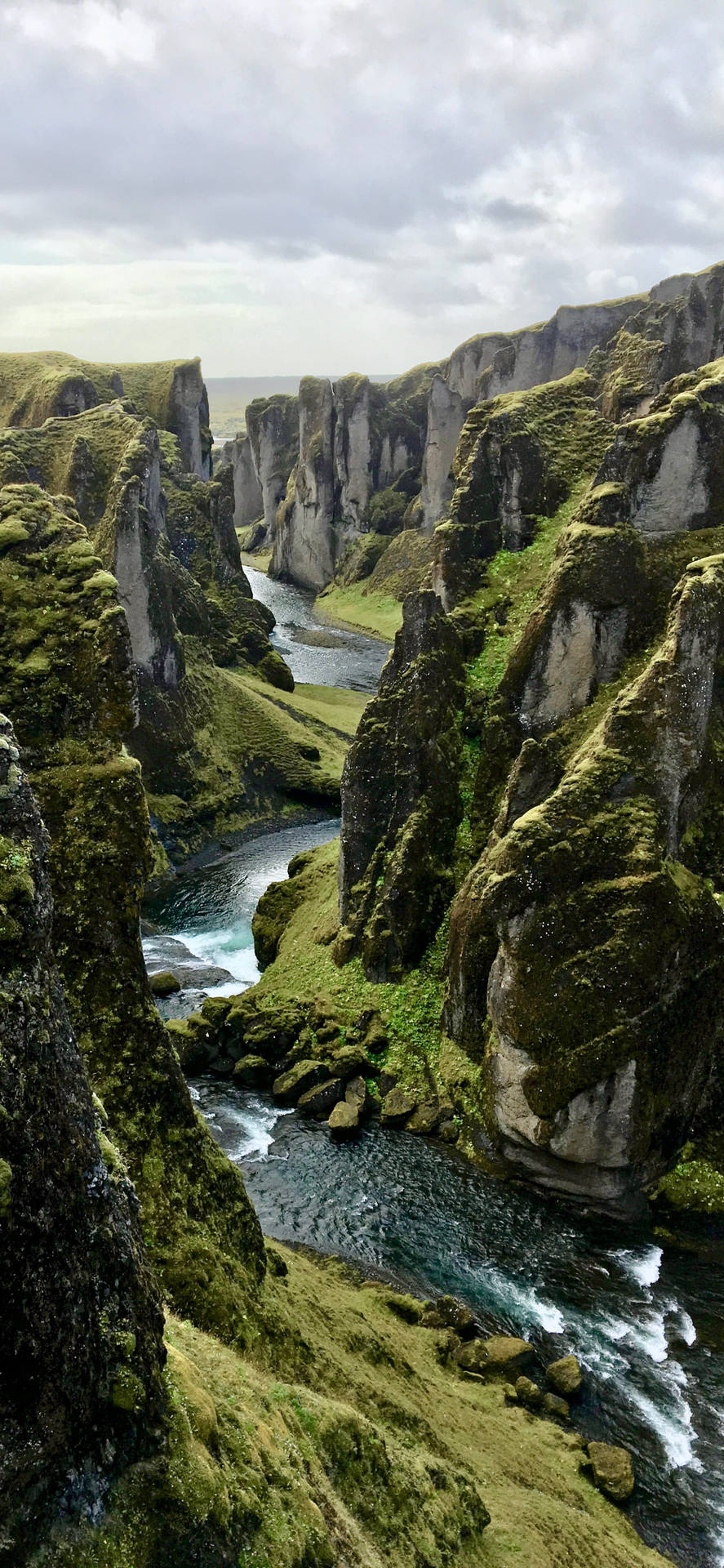 Fjaðrá River Canyon Iceland Background