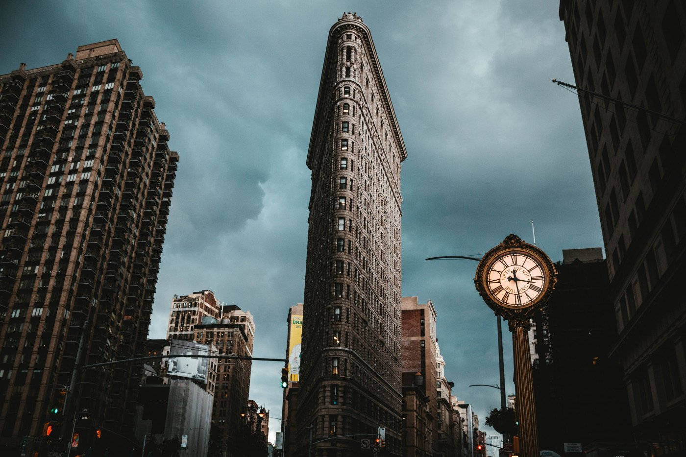 Flatiron Building Cloudy Sky Background