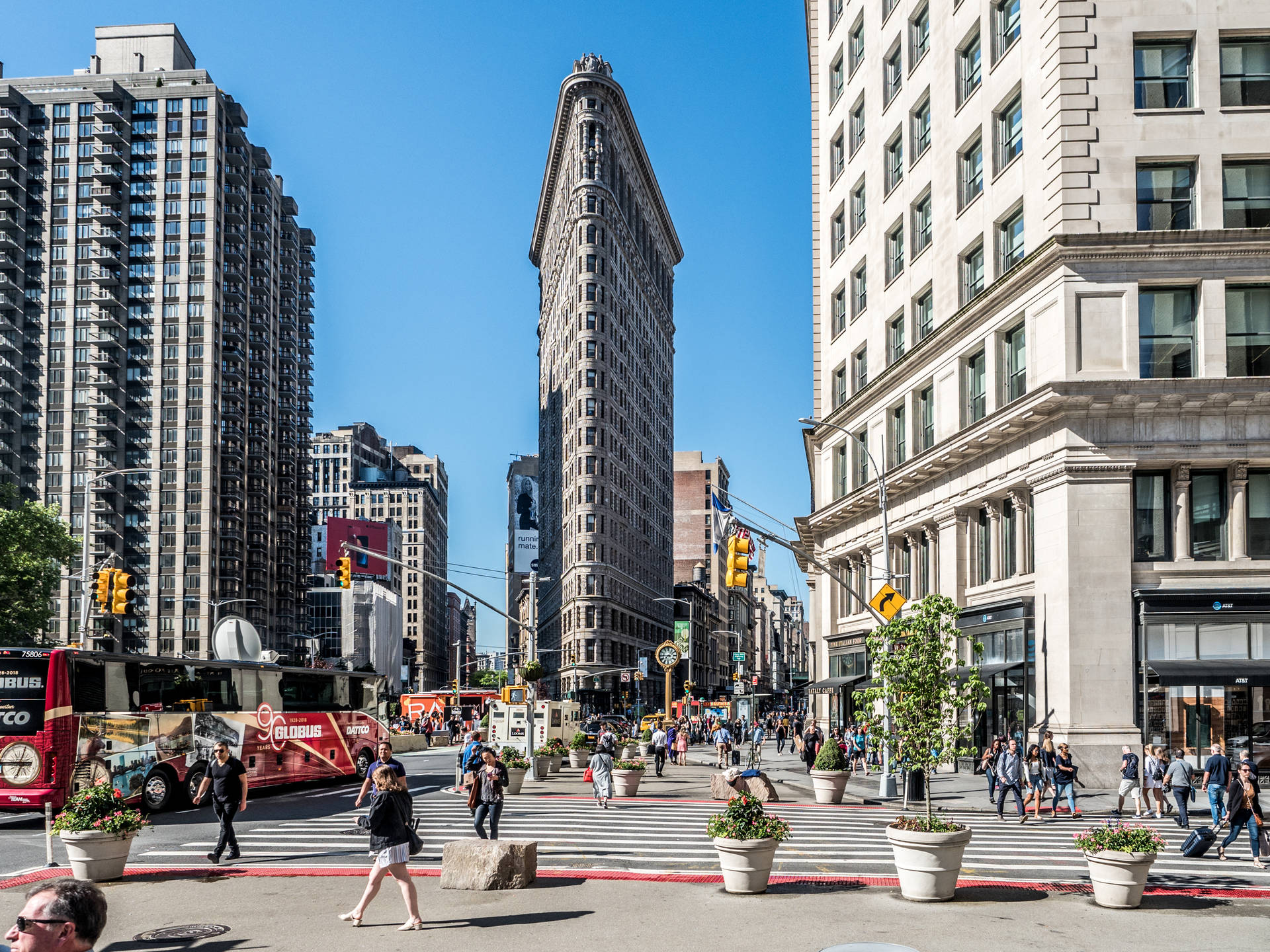 Flatiron Building Sidewalk Potted Plants Background