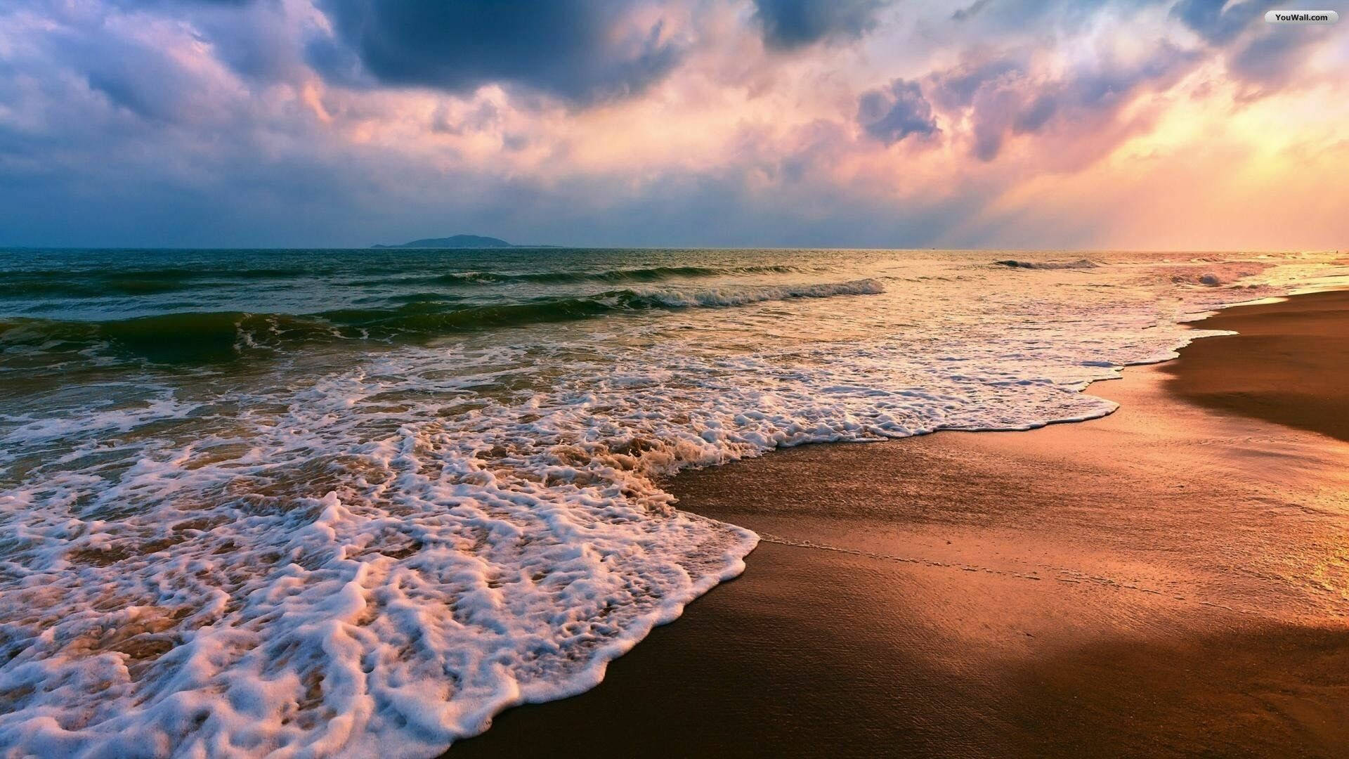 Florida Beach Spectacular Ocean Waves Background