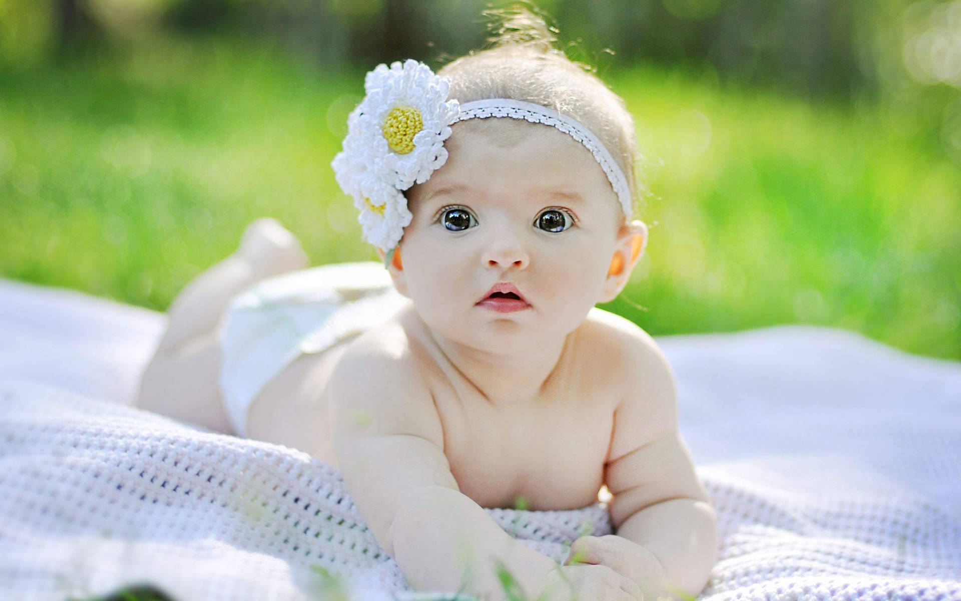 Flower Headband Baby Girl Background