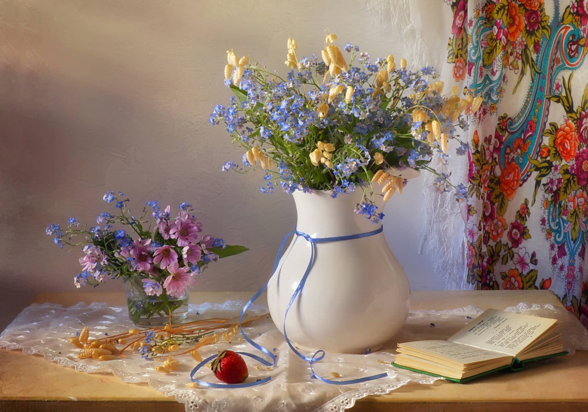 Flower Vase With Delightful Flower Arrangement