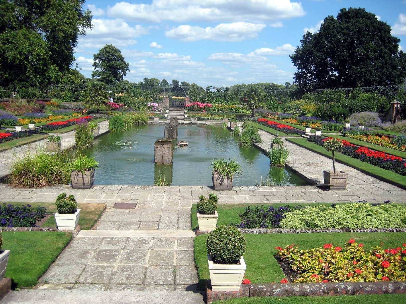 Flowers In Kensington Palace Garden Background