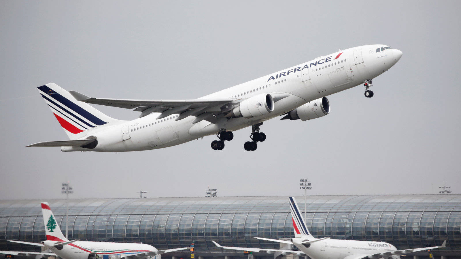 Flying Air France Airbus A320 Background