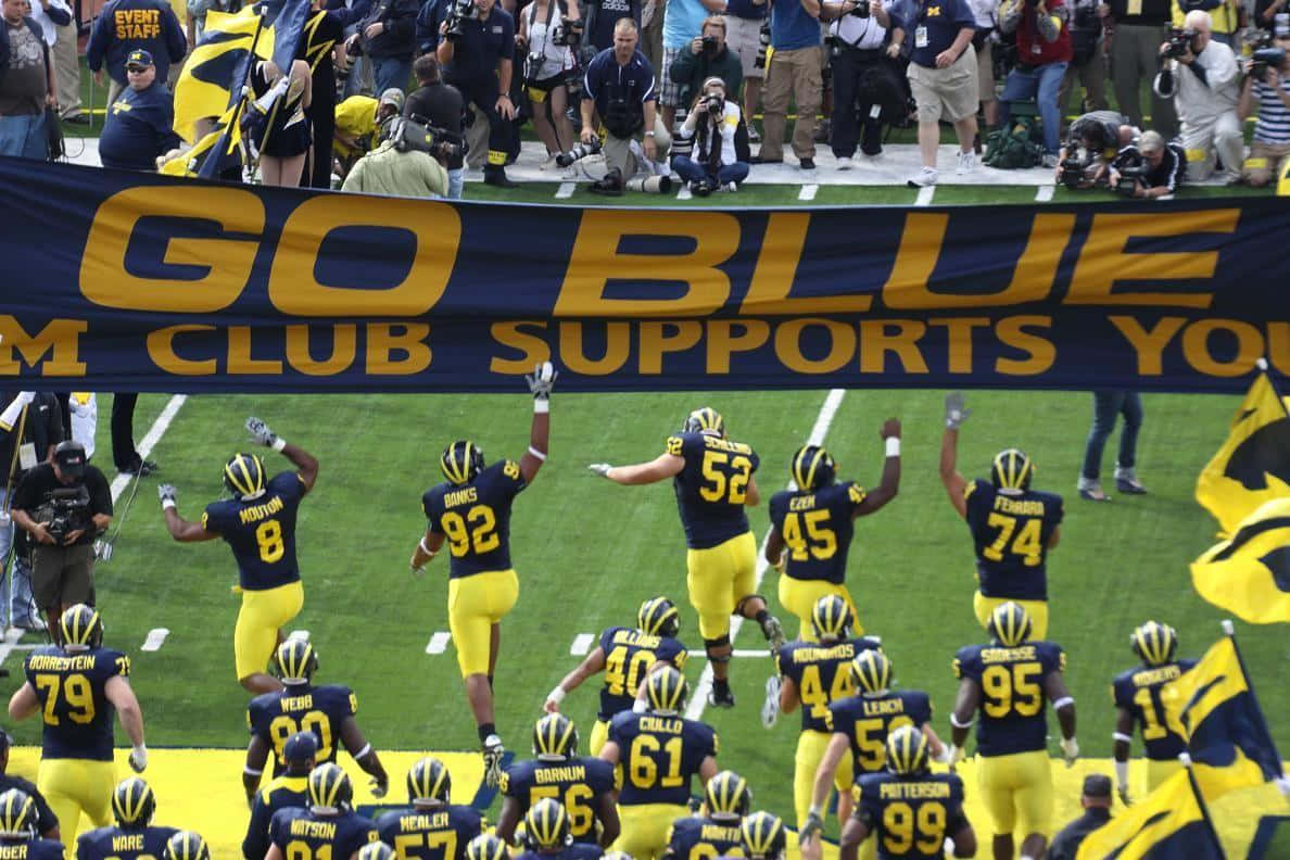 Follow The Maize And Blue And Live Out Your Dream At The University Of Michigan Background