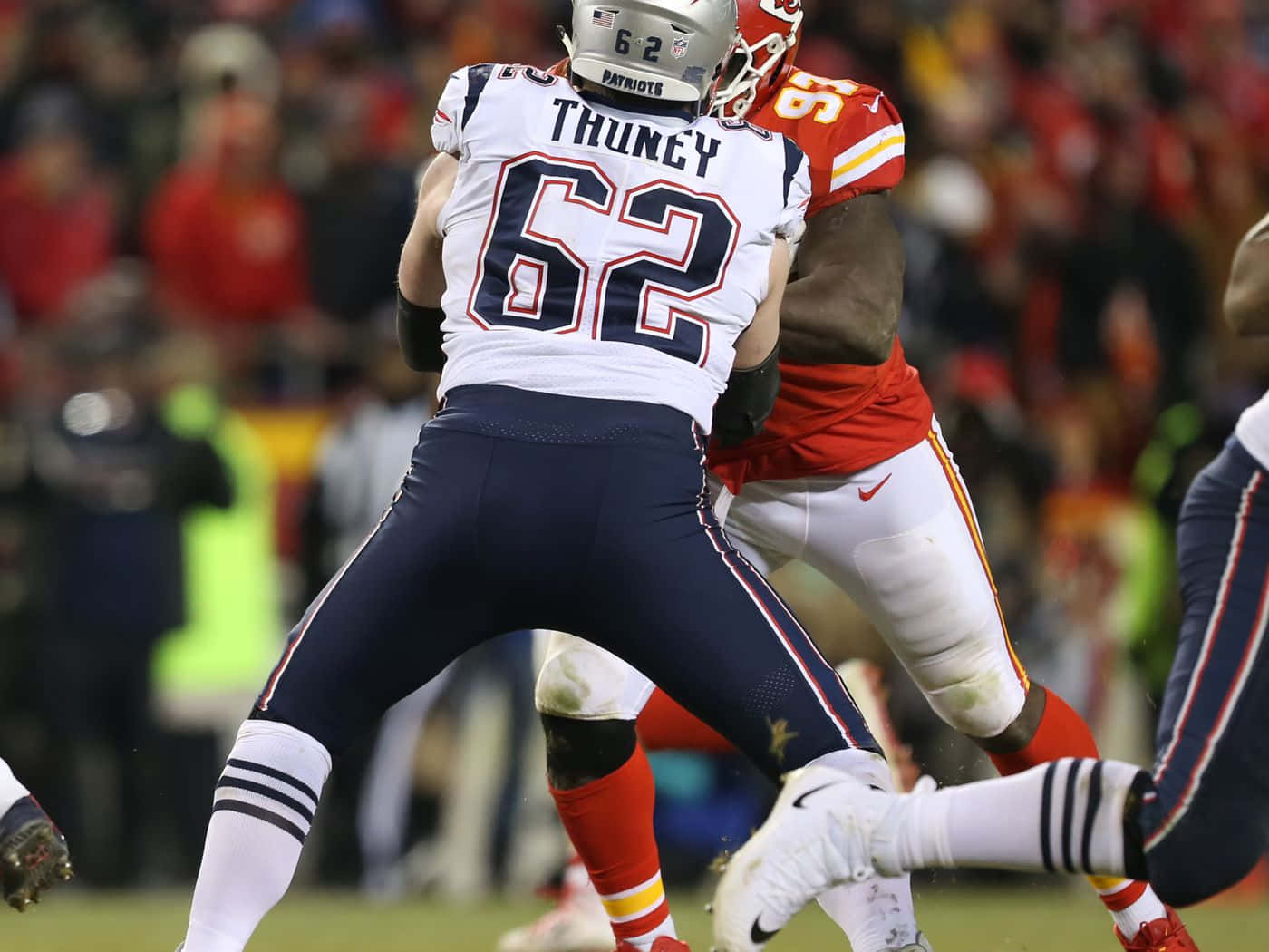 Football Athlete Number 62 Joe Thuney Background