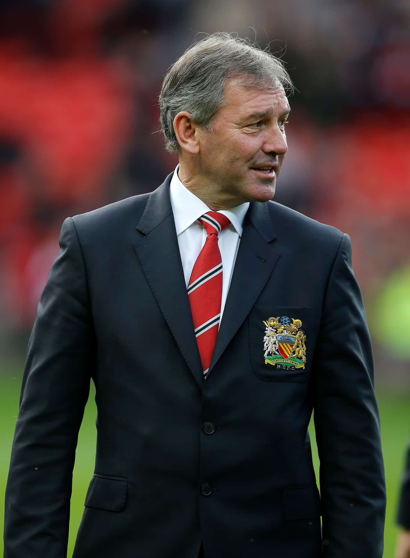 Football Legend Bryan Robson Background