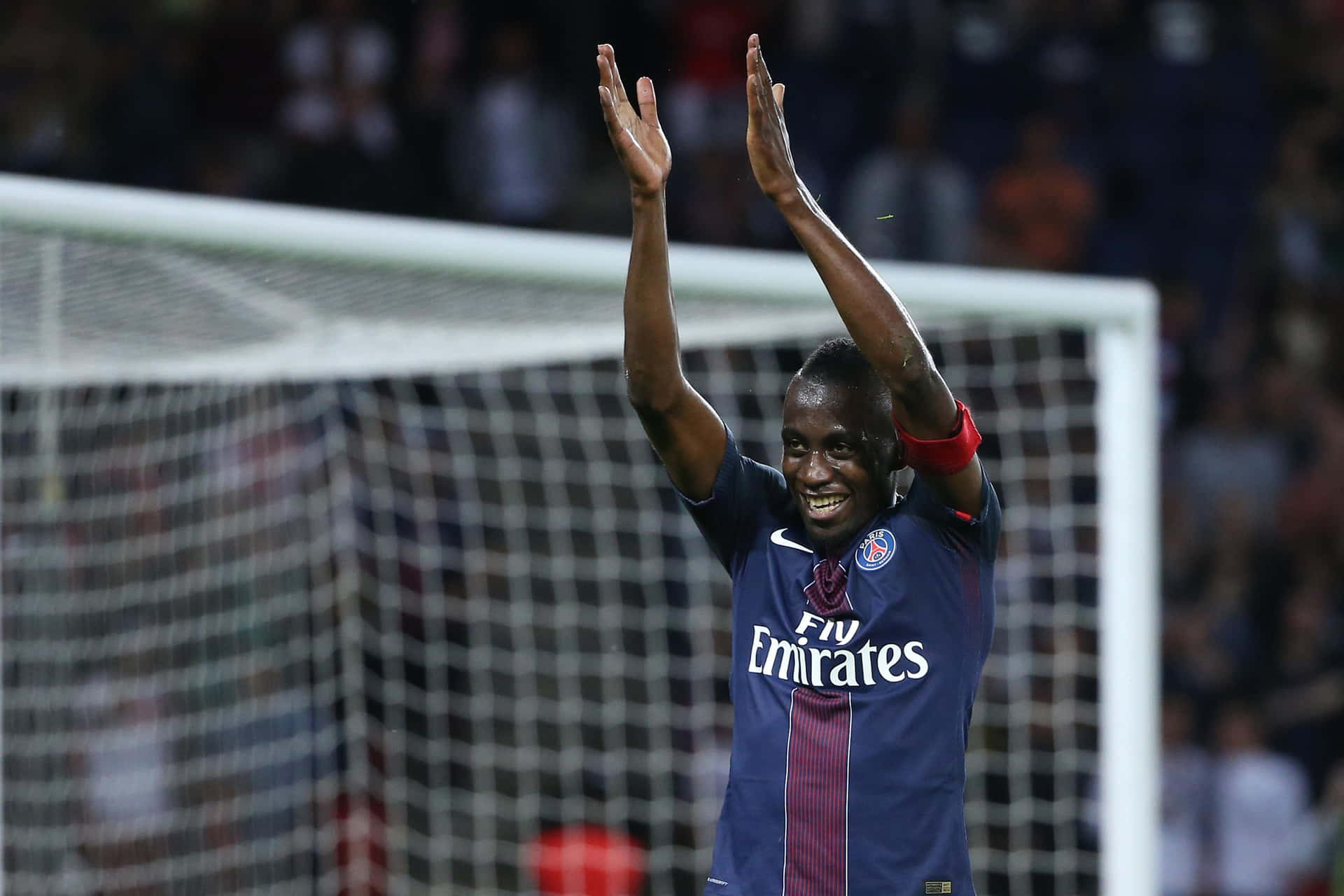 Football Player Blaise Matuidi Clapping Background