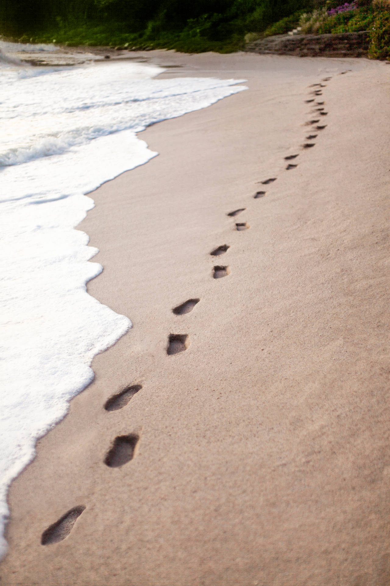 Footsteps On Sand In Nicaragua Island Background