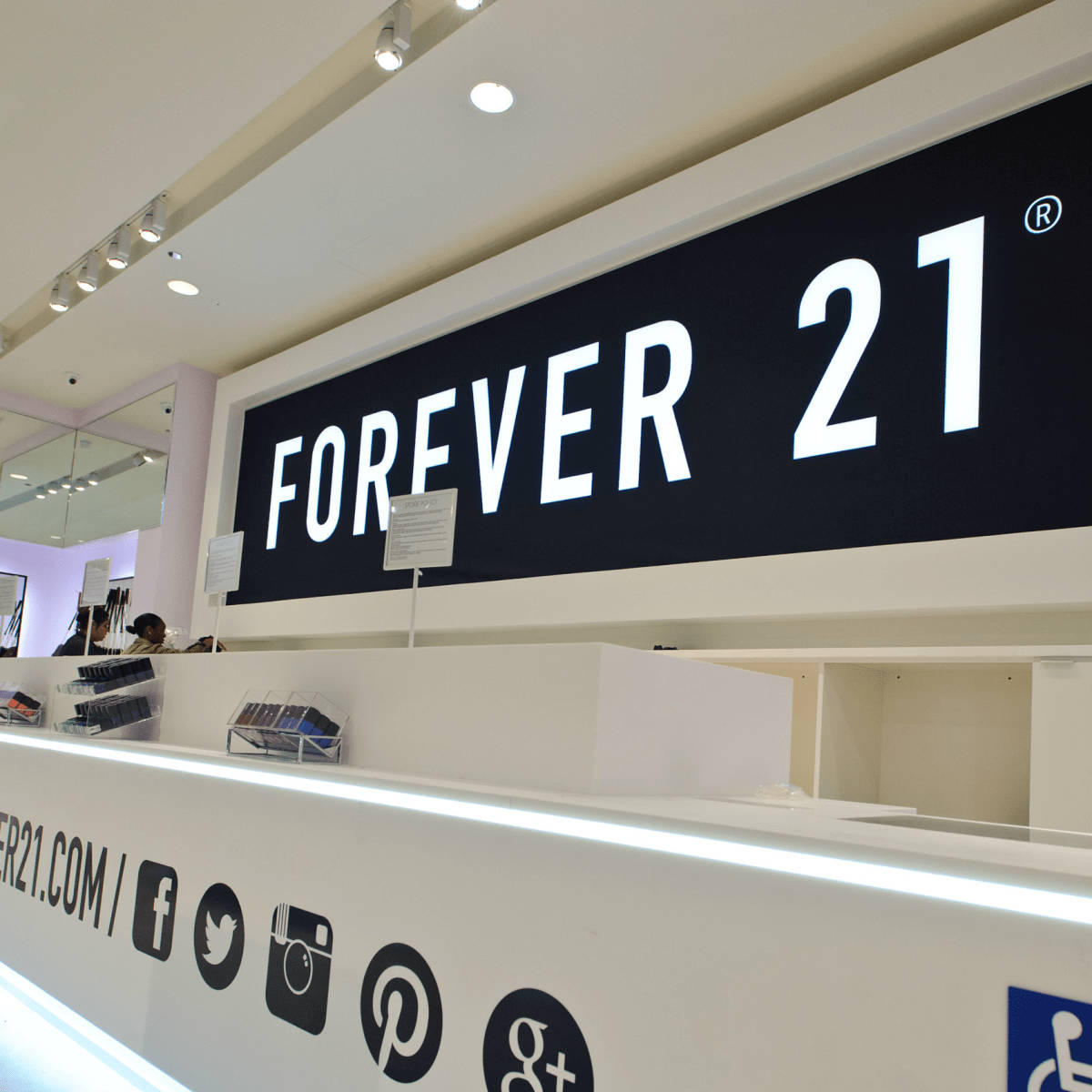 Forever 21 Cashier Counter Background