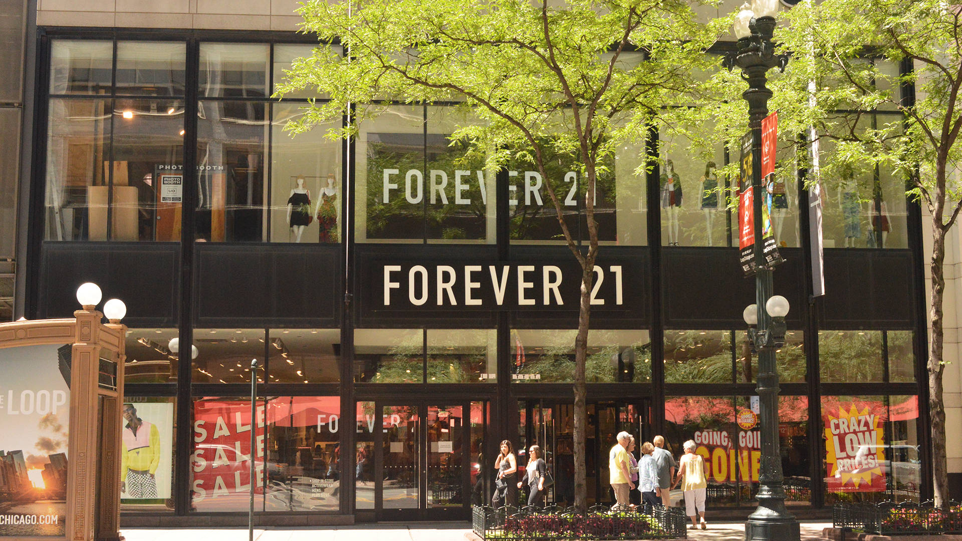 Forever 21 Fashion Chain Store Background