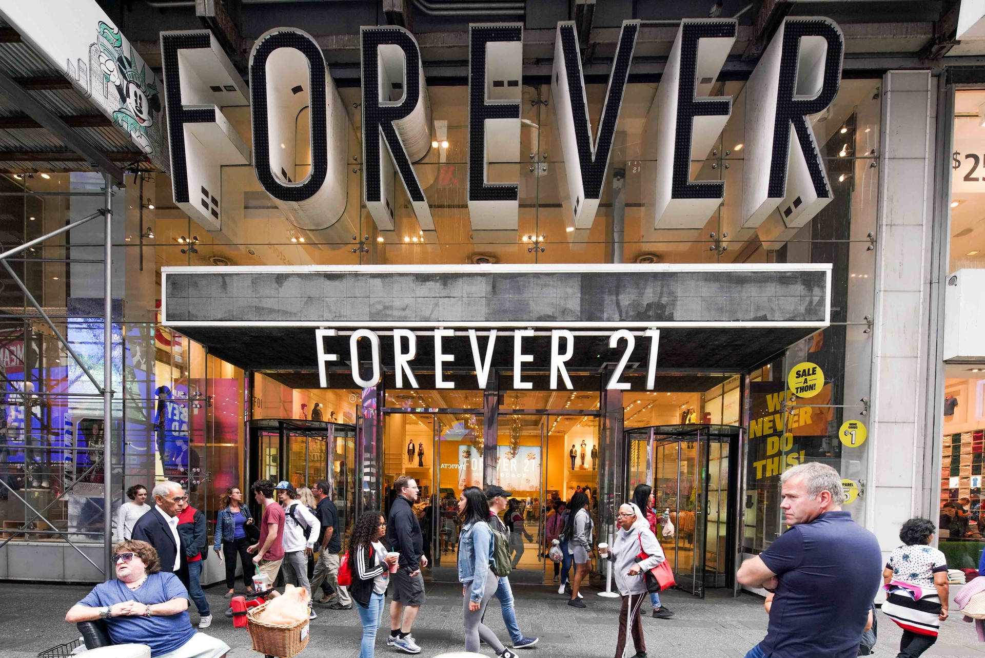 Forever 21 Fashion Mall Background